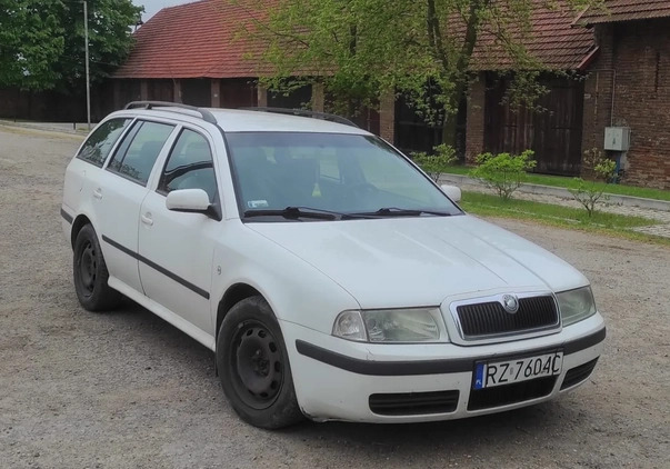 Skoda Octavia cena 8000 przebieg: 317000, rok produkcji 2005 z Rzeszów małe 29